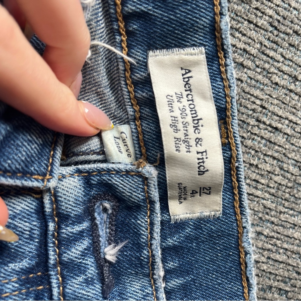 Abercrombie Straight Leg Curve Love Jean size 27